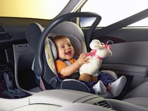 Особенности перевозки малышей в машине